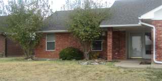 Very nice home located in the Park Ridge Area! Bishop School District Very nice home located in the Park Ridge Area! Bishop School District Gallery 1