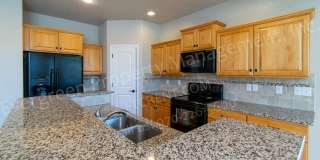 Rigden Farm Townhome in great location! Gallery 8