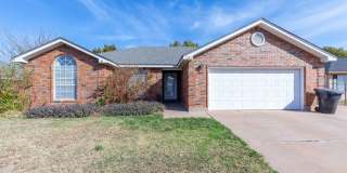 3/2/2 UPDATED! 6 MONTH LEASE AVAILABLE!   All appliances included! Gallery 1