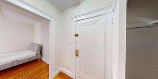 Nicely renovated studio in the heart of Fenway! Gallery 11