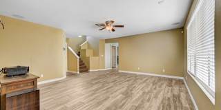 4 Bedroom in the desirable Woodcrest Community available for Immediate Move-In! Gallery 8