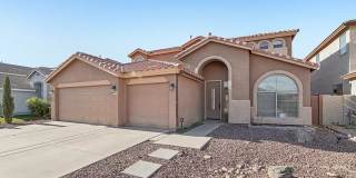 Spacious 4BR House in Maricopa Gallery 1