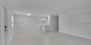 808 SW 12th Ct Gallery 2