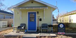 Cozy 2 Bedroom Cottage Gallery 1