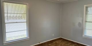 Conveniently located 2 Bed 1 Bath in Faith Village! Gallery 14
