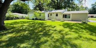 Two Bedroom Ferguson Home with Park Like Yard Gallery 23