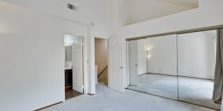 Hidden Silicon Valley Oasis! 2BR/2.5BA Townhome with TWO Private Patios, 2 Dedicated Parking Spaces, Pool, Tennis Courts & Utilities Included! Gallery 34
