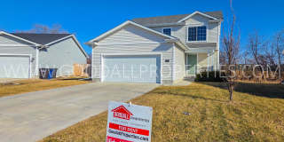 Beautiful Two-Story Home in the SE Polk School District – Available Now! Gallery 1