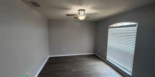 433 Savanna Pointe St Gallery 3