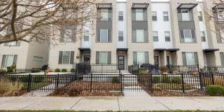 Modern Kendall Yards Townhome – 3 Bed, 2.5 Bath | 1,500 Sq. Ft. Modern Kendall Yards Townhome – 3 Bed, 2.5 Bath | 1,500 Sq. Ft. Gallery 1