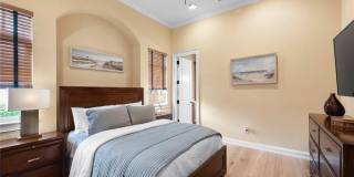 130 SE Bella Strano Gallery 53