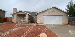 Move-In Discount! 3 Bed 2 Bath -  Single Family Home with Great Yard Gallery 1