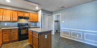 2-Story 3 Bedroom, 3 Bathroom Home with Solar Panels!!! Gallery 14