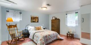 Charming Downtown Oasis | Steps to Pearl Street Gallery 22