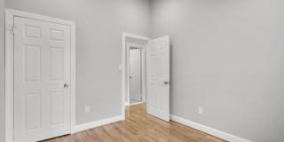 10 LOGANWOOD Court Gallery 25