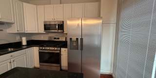 Beautifully Updated three-bedroom, 2.5-bath townhouse in Sterling, Va Gallery 16