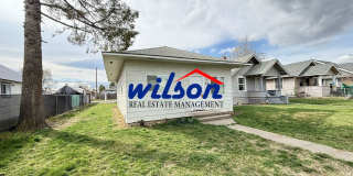 Updated 2 Bed /1 Bath Home with Spacious Yard! Gallery 1