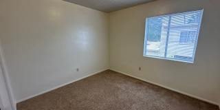 2 Bed/1 Bath Condo in Convenient East Side Location! Gallery 7