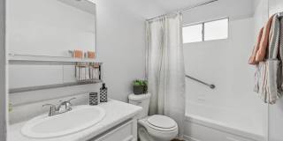 Madera at Metro Gallery 25