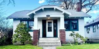 Charming Freshly Remodeled Home Steps from Kendall Yards & Centennial Trail Gallery 1