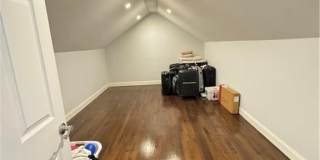 432 Jarrard Street Gallery 17