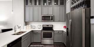 Abberly Onyx Gallery 6