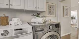 852 11th St Gallery 10