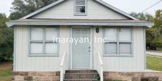 Cute 2/1 home with Florida room Gallery 1