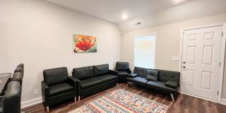 2 Bedroom Townhome Located Close to Post Gallery 11