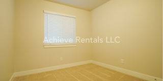 Midland Square Townhome | Located Near Parks, Schools, & More Gallery 12