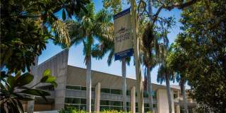 676 Royal Palm Place Gallery 31