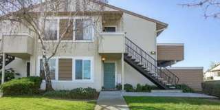 2462 Balme Dr Gallery 1
