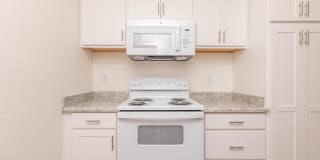 Highland Creek Apartment Homes Gallery 17