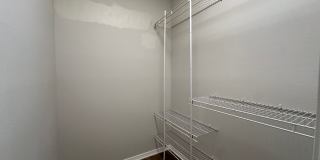 Recently renovated 1 bedroom 1 bath condo for rent in Riverwalk! Gallery 12