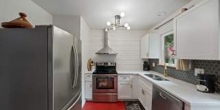 3 Bedroom Townhome With Fenced Yard and 1 Car Garage 3 Bedroom Townhome With Fenced Yard and 1 Car Garage Gallery 10
