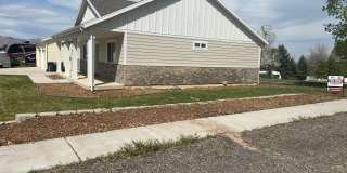 Gorgeous 6-bedroom, 4-bathroom with a large garage Salem Gallery 27