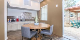Trailside Apartments Gallery 28