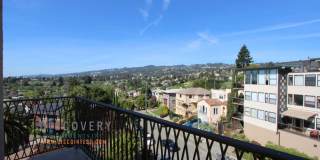 Spacious One Plus Bedroom Condominum off Broadway Terrace Gallery 24