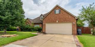 Stunning 4 Bed 3 Bath Home in Jenks! Gallery 1