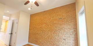 432 E Clement St Gallery 17