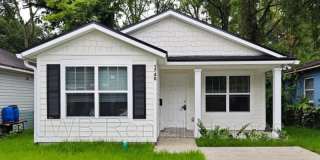 1740 9th St W Gallery 1