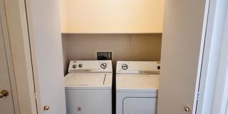 2-BDRM, 2.5-bath Dual primary suites Gallery 10