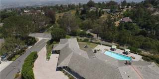 2 Bowie Road Gallery 39