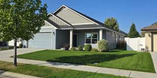 Immaculate Custom 3 bdrm Home for rent in the Montrose developement! Gallery 1
