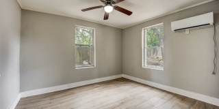 Freshly Updated 2 Bedroom House Gallery 9