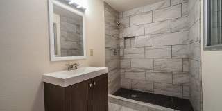 Exceptional 6-Bedroom Residence Near ASU with Garage & Modern Conveniences Gallery 26