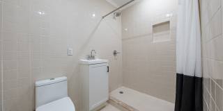 Ditmas Park Gallery 18