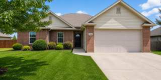Lovely ranch, slab style home in Mill Creek Manor. Gallery 1