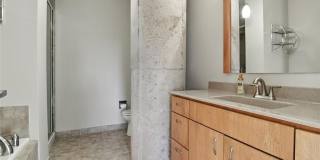 1627 Locust Street Gallery 26