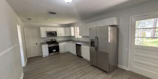MAJOR PRICE DROP!!  Stunning 3 bedroom 2 bath home in Baton Rouge, LA Gallery 6